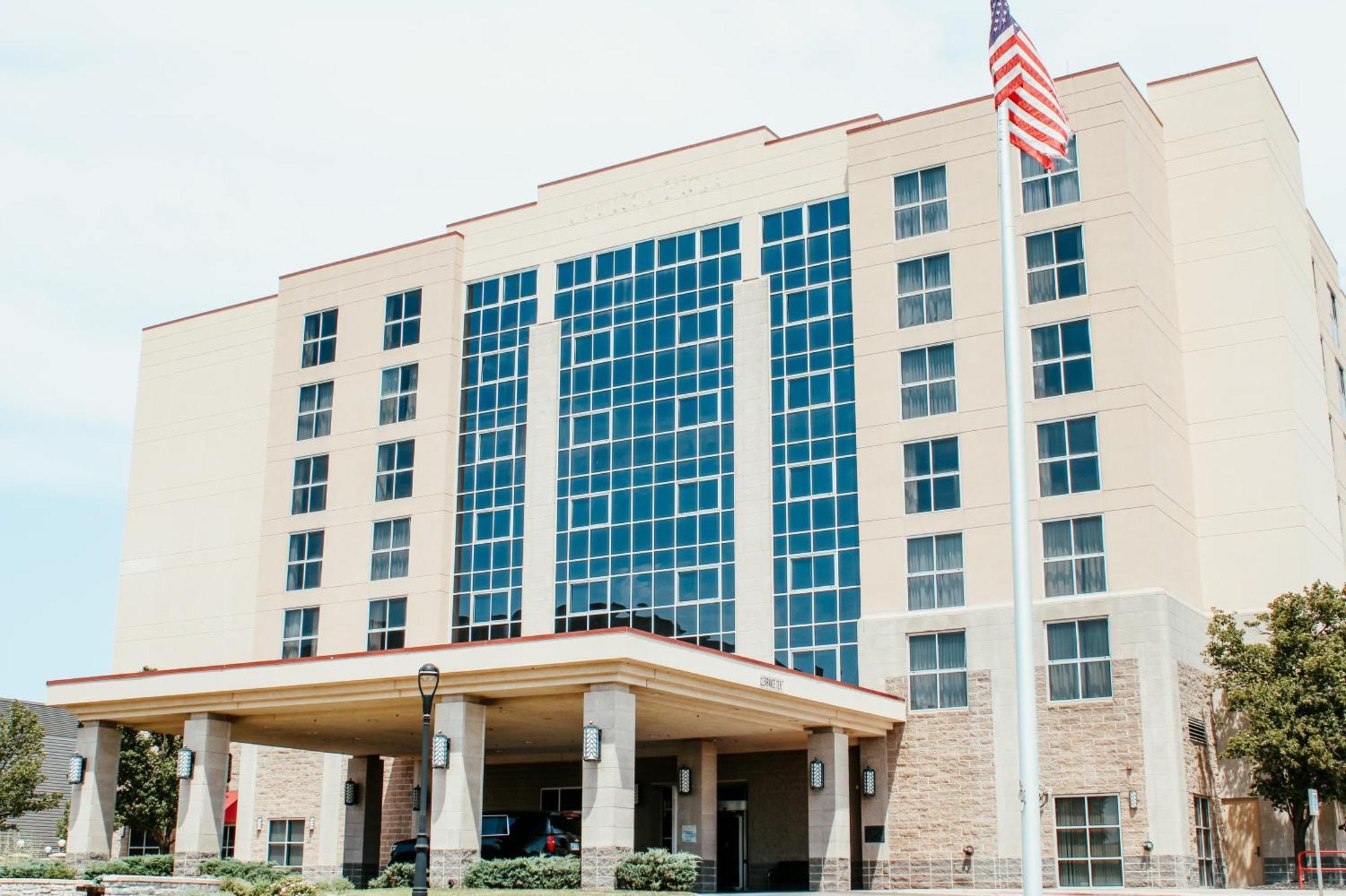 Hotel Topeka At City Center Exteriér fotografie